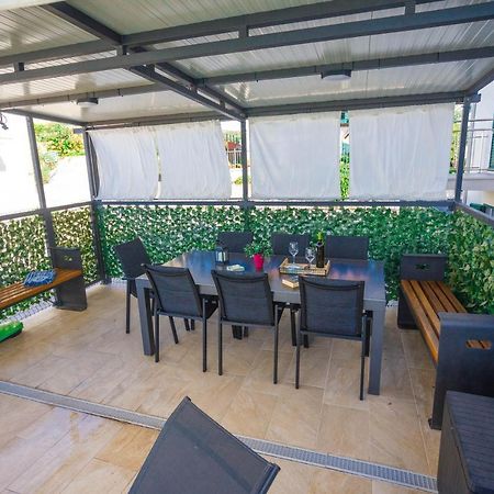 Apartment Jerry With Private Pool Milna  Ngoại thất bức ảnh