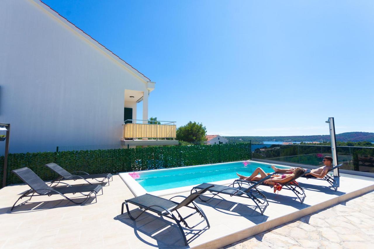 Apartment Jerry With Private Pool Milna  Ngoại thất bức ảnh
