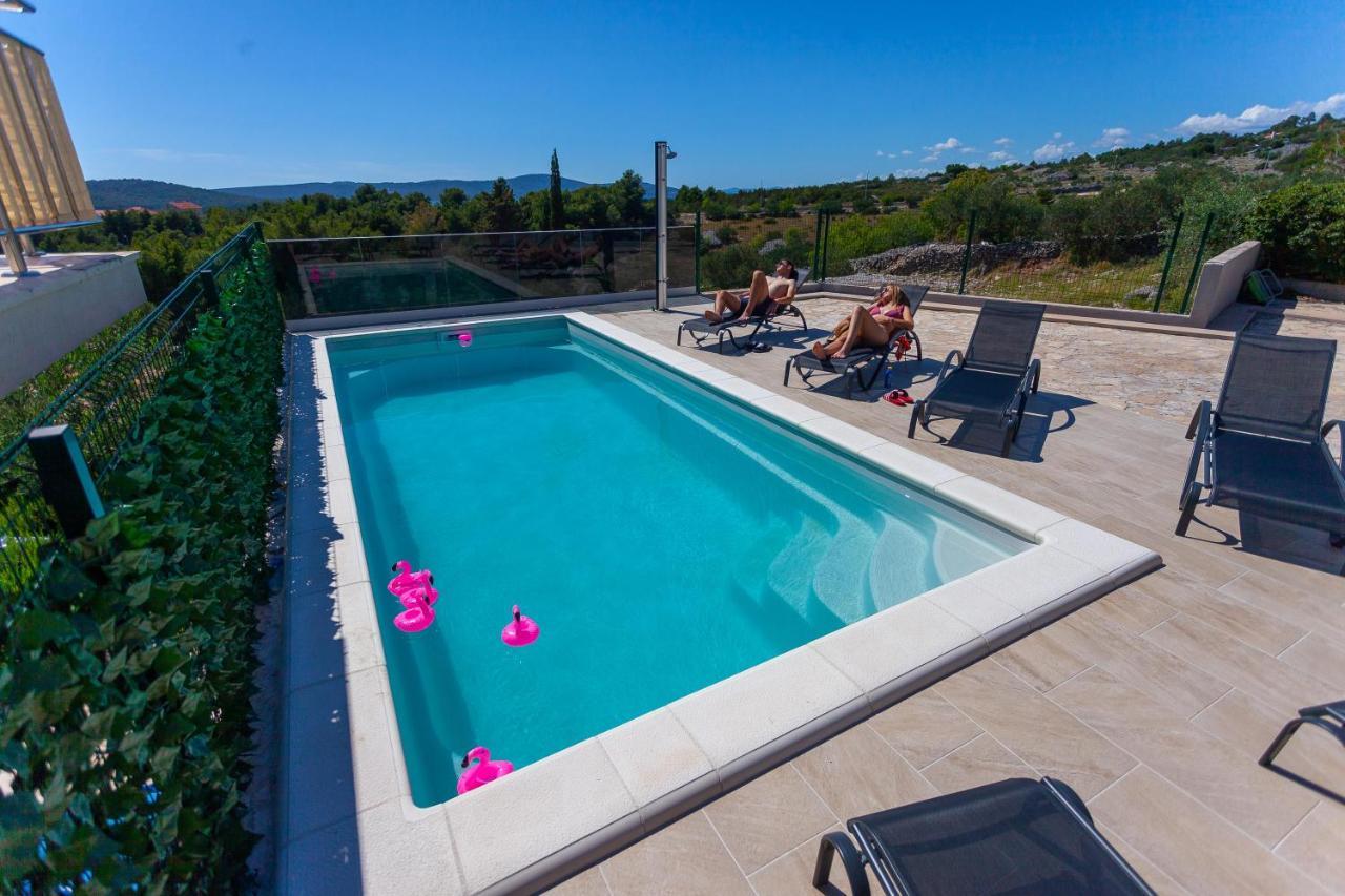 Apartment Jerry With Private Pool Milna  Ngoại thất bức ảnh