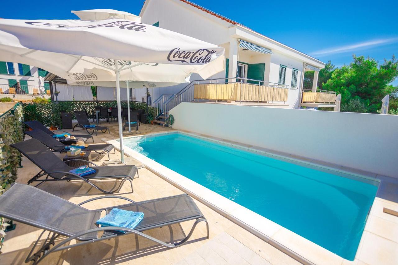 Apartment Jerry With Private Pool Milna  Ngoại thất bức ảnh